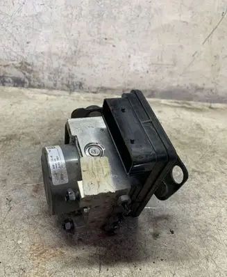 Ford Mondeo MK V ABS Pump GG982C555