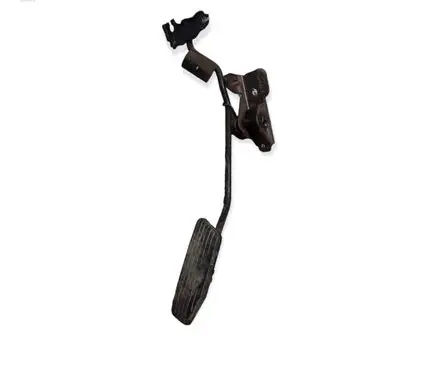 Mitsubishi Pajero Accelerator throttle pedal