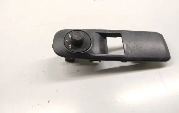 Citroen Berlingo Wing mirror switch 96673722