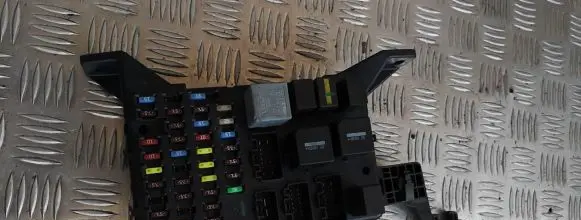 Opel Zafira A Fuse module 4s7t14a073aa