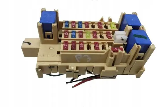 Nissan Juke I F15 Fuse box set