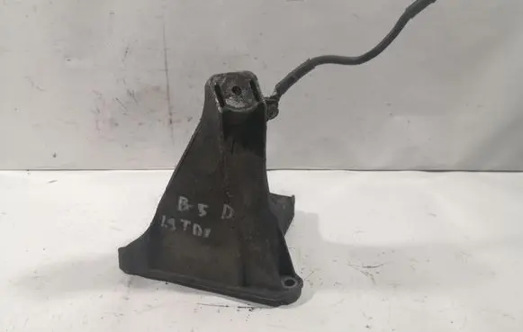 Volkswagen PASSAT B5 Engine mounting bracket 8D0199308L