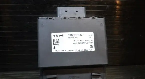 Audi Q5 SQ5 Voltage converter inverter 8K0959663