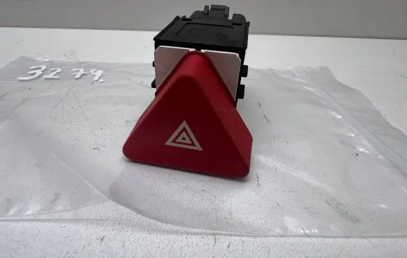 Volkswagen Golf Plus Hazard light switch 5M0953509A