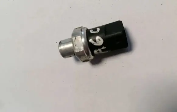 Audi A4 S4 B5 8D Air conditioning (A/C) pressure sensor 8D0959482B