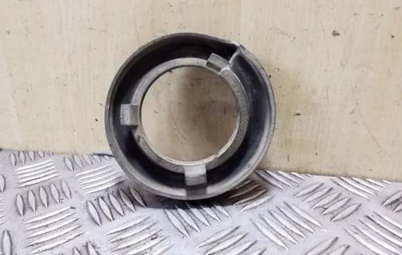 Ford Focus Rear coil spring rubber mount AV615599DC
