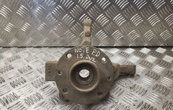 Nissan Note (E11) Front wheel hub