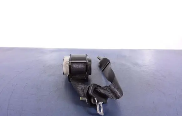Cadillac CTS Front seatbelt 23399642