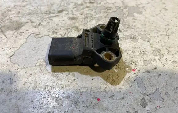 Volkswagen Golf V Air pressure sensor 038906051B 0281002399