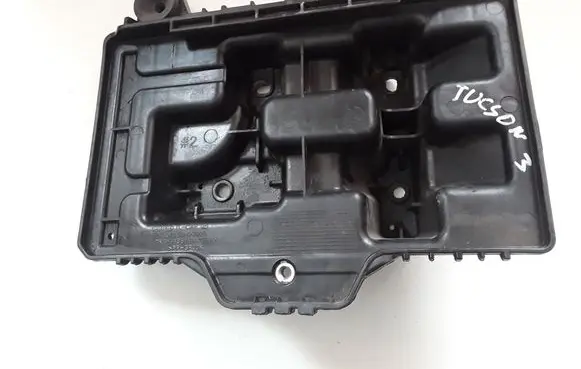 Hyundai Tucson TL Battery bracket 37150D3000