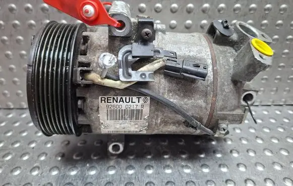 Renault Clio IV Air conditioning (A/C) compressor (pump) S27624599 926000217R
