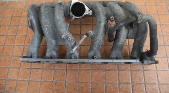 Mercedes-Benz E W210 Intake manifold A6130900237