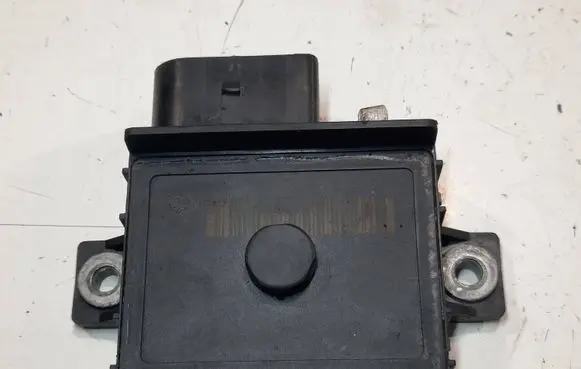 BMW 3 E90 E91 Glow plug pre-heat relay 859172301