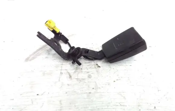 Mercedes-Benz E A207 Rear seatbelt buckle A2078600469