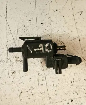 Volvo V70 Turbo solenoid valve 72224005 99T337