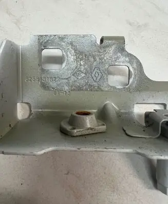 Renault Zoe EGR valve cooler bracket 625B48182R