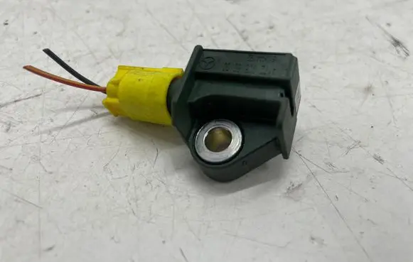 Mercedes-Benz E W212 Airbag deployment crash/impact sensor A1729056000