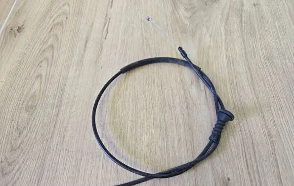 Engine bonnet/hood lock release cable