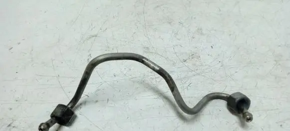 Peugeot 407 Fuel injector supply line/pipe 