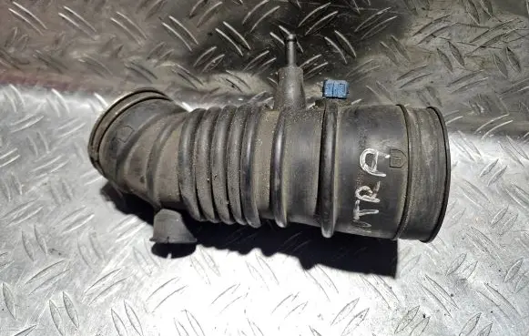 Hyundai Lantra II Air intake hose/pipe 2813824585