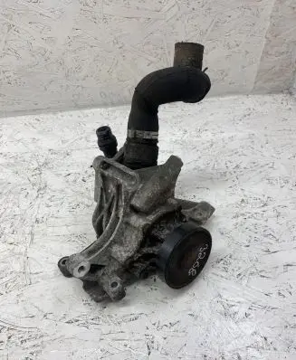 Mini Cooper Countryman R60 Water pump 7823300803