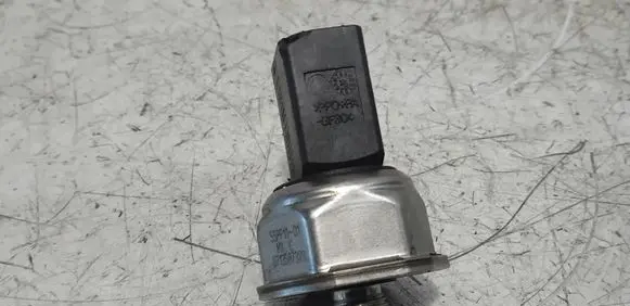 Fuel pressure sensor