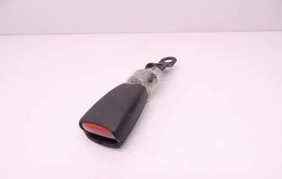 Volvo XC90 Front seatbelt buckle D118
