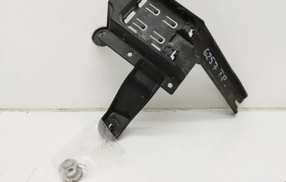 Skoda Superb B9 Front bumper mounting bracket 3P0907456