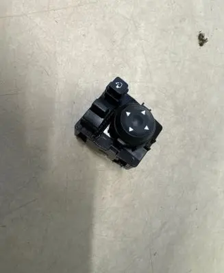 Hyundai Tucson IV NX4 Wing mirror switch 93530n72004x