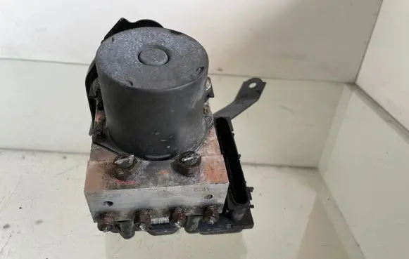 Toyota Corolla Verso AR10 ABS Pump 4454010F020 0265234222