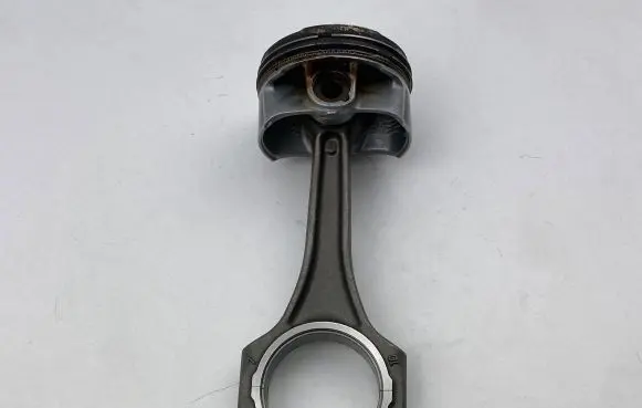 Audi A4 S4 B9 Piston R6MK pl51