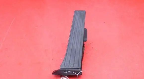 BMW 7 F01 F02 F03 F04 Accelerator throttle pedal 6853176
