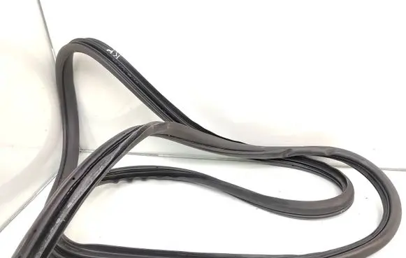 Honda CR-V Front door rubber seal