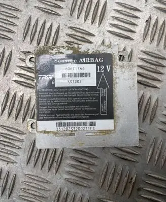 Alfa Romeo 166 Airbag control unit/module 60671766 331202