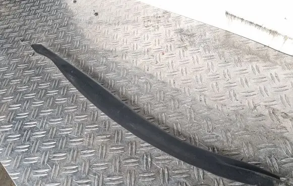 Volkswagen Golf V Front door trim bar 1K5837382D