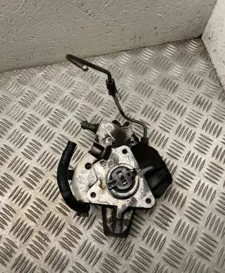 Volvo S80 Fuel injection high pressure pump 30756125 0445010111