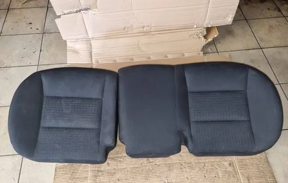 Mercedes-Benz B W245 Second row seats 