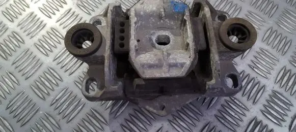 Ford Mondeo Mk III Engine mount bracket 1s717m122 1s71-7m122