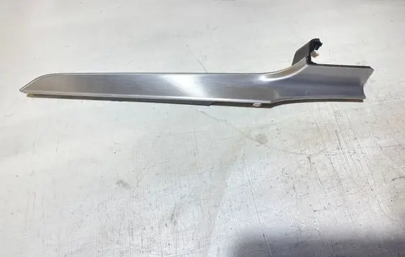 Radio/GPS head unit trim
