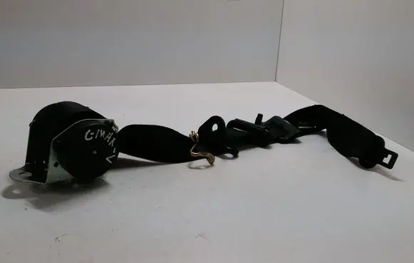 Middle seatbelt (rear)