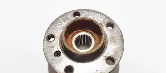 Rear wheel hub