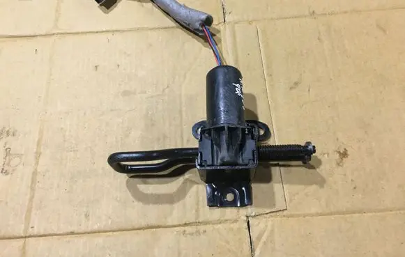 Tailgate/trunk/boot lift motor