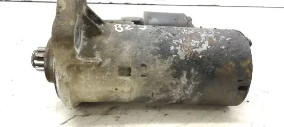 Volkswagen Golf IV Starter motor 020911023F