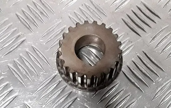 Ford Kuga I Crankshaft position gear 