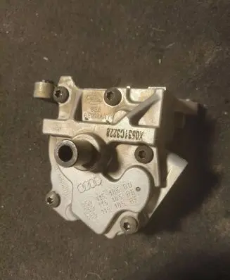 Audi A4 S4 B8 8K Oil pump 059115105bd
