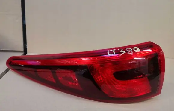 KIA Sportage Tailgate rear/tail lights