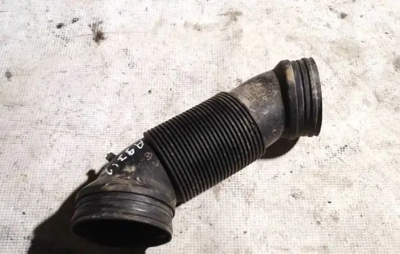 Audi A6 S6 C5 4B Air intake hose/pipe 1k0129684 446149