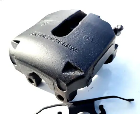 BMW 5 E39 Front brake caliper
