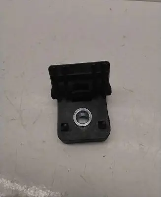 Opel Astra J Radiator mount bracket 13250318