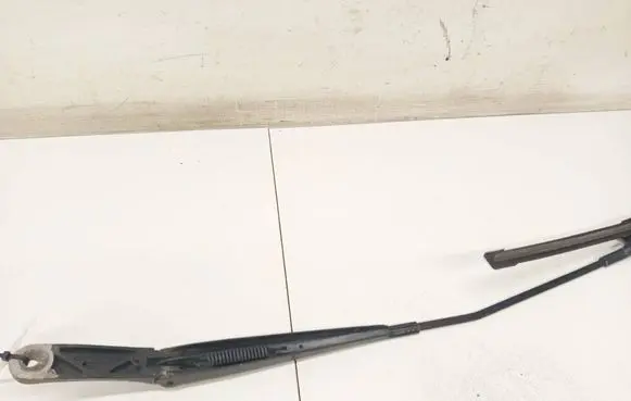 Skoda Octavia Mk2 (1Z) Front wiper blade arm 1Z1955410
